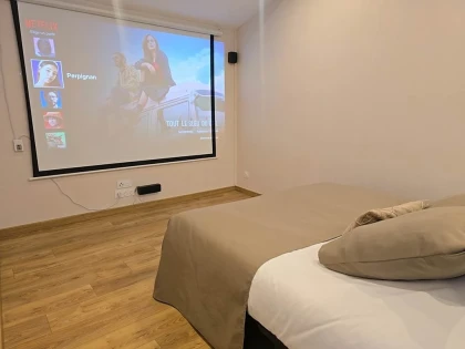Appartement écran cinéma - Perpignan Expériences