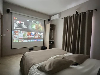 Appartement écran cinéma - Perpignan Expériences