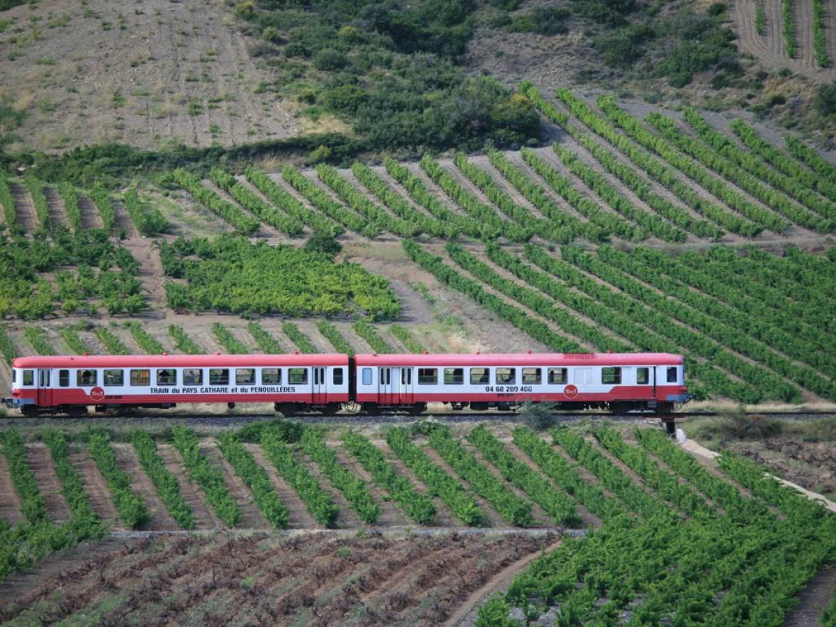 Le Train Rouge - Au départ de Rivesaltes vers Axat et les Gorges de l'Aude - Perpignan Expériences