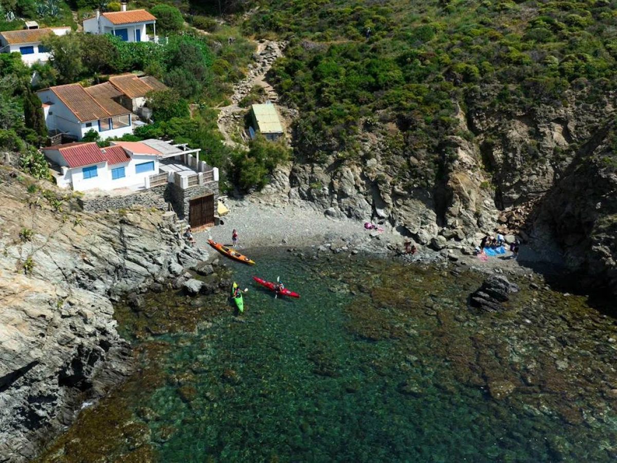 Découverte de la baie de Paulilles en kayak - Perpignan Expériences