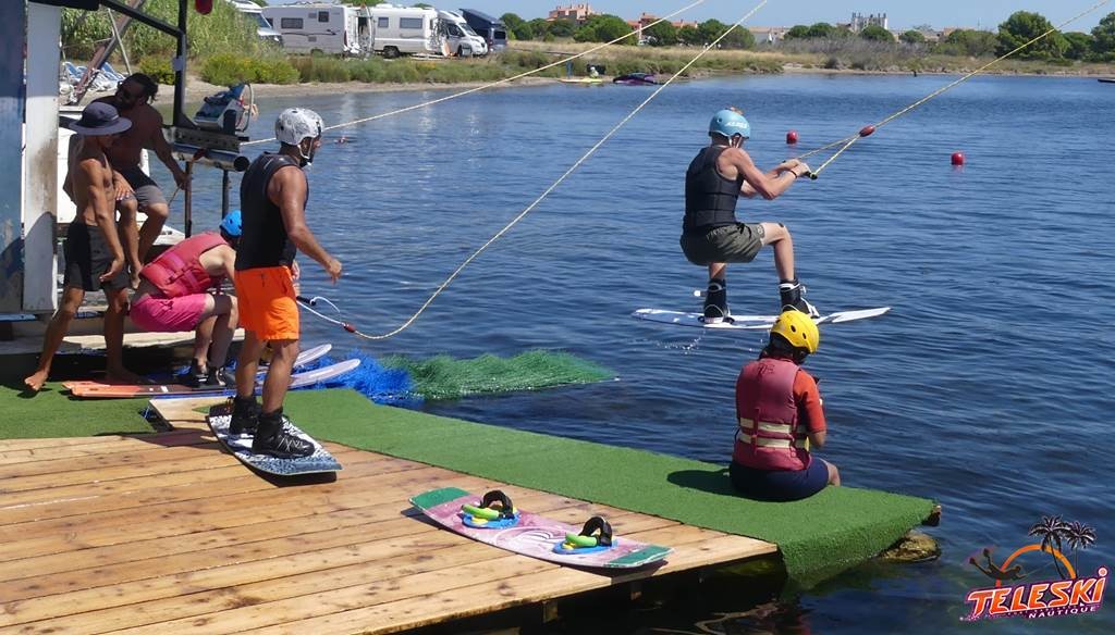 Carte 4 séances de 1h ski nautique wakeboard Barcares - Perpignan Expériences