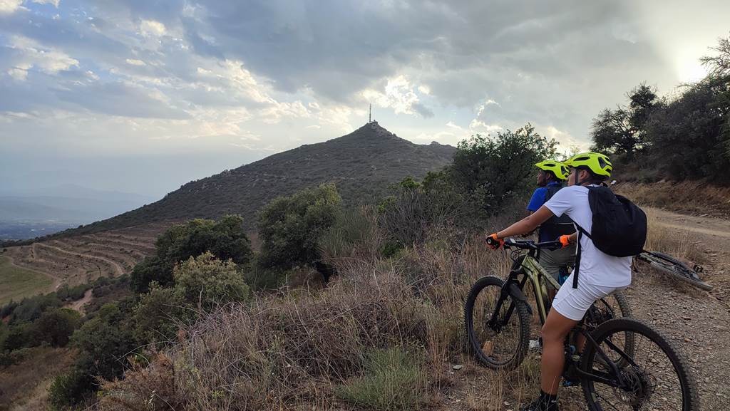 Circuit en VTTAE - Coucher de soleil à Força Réal - Perpignan Expériences