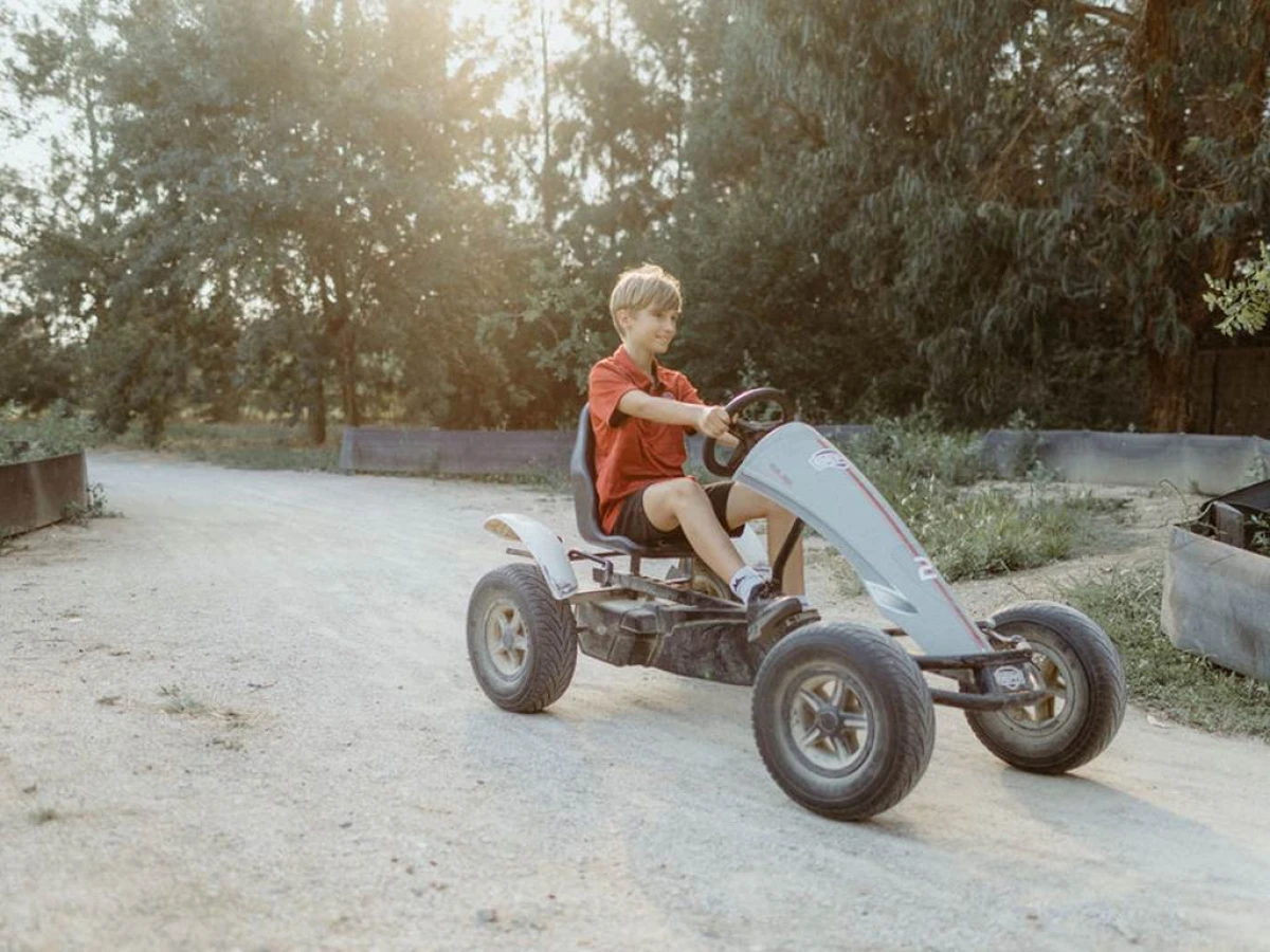 Labyrinthe, jeux géants et karts à pédales - Perpignan Expériences