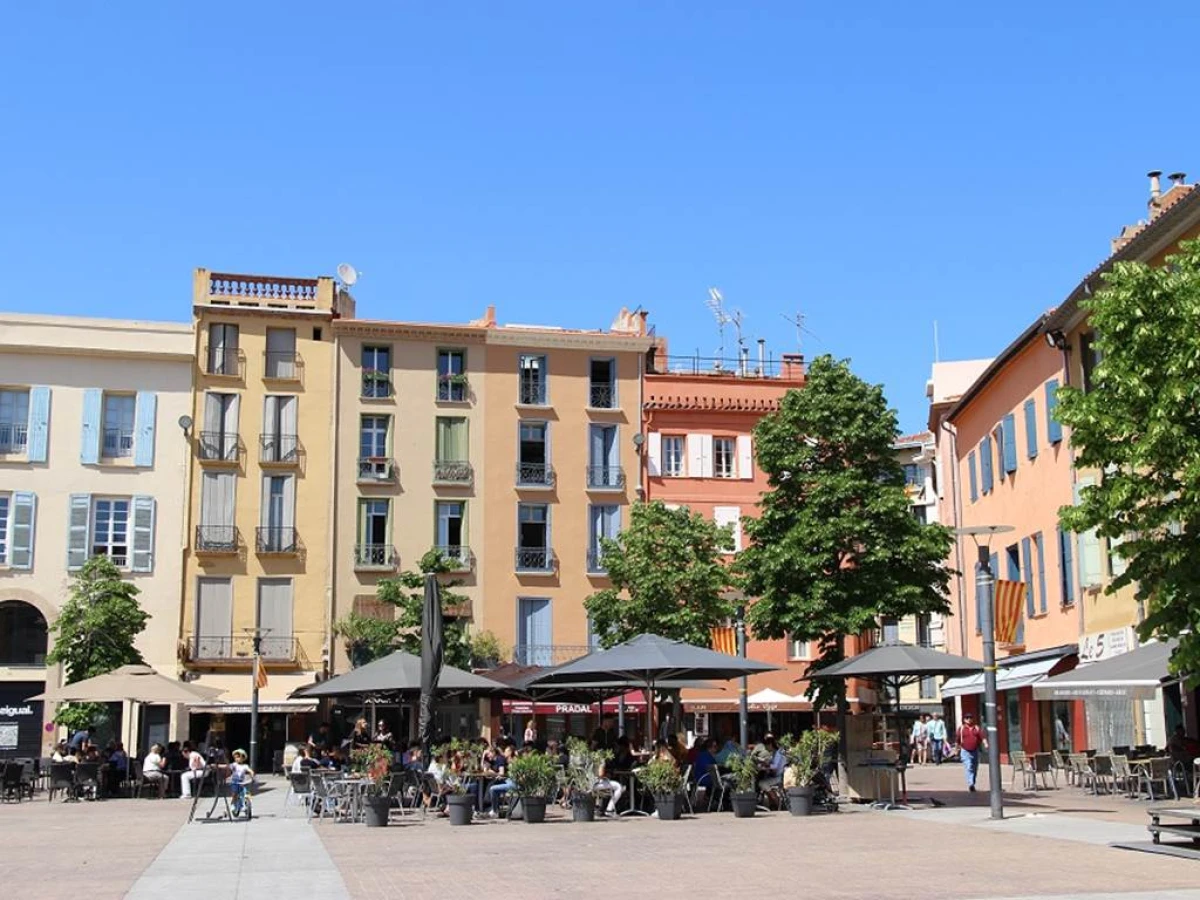 Visite Guidée du Centre Historique de Perpignan - Perpignan Expériences