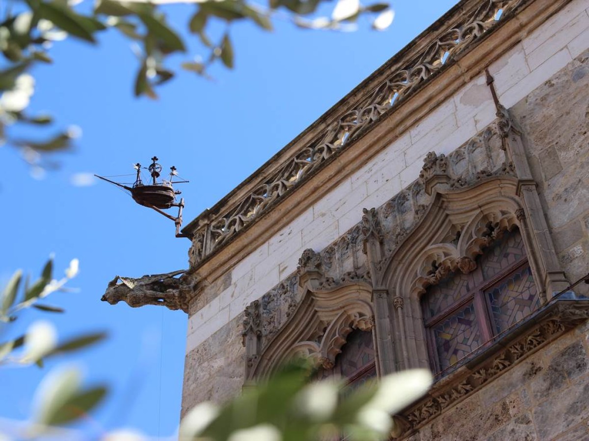 Visite Guidée du Centre Historique de Perpignan - Perpignan Expériences